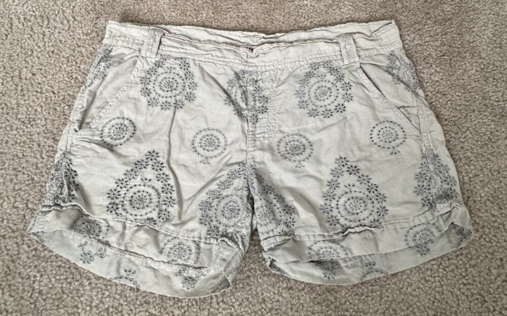 Johnny Was Womens Embroidered Boho Shorts Beige Gray Eyelet Layered Hem Medium
